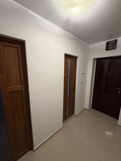 Apartament cu 2 camere decomandat în Uiești