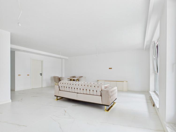 Duplex cu 6 camere cu Canalizare în Pipera
