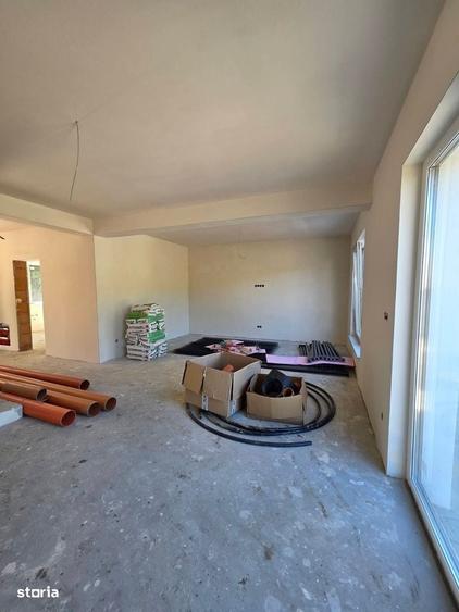 Casă cu 3 camere cu Teren 400 Mp în Central