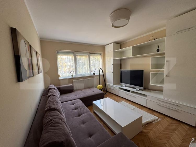 Apartament cu 3 camere semidecomandat, mobilat în Olimpia-Stadion
