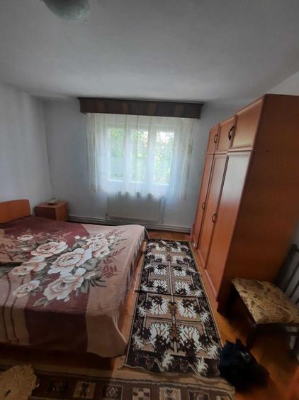 Casă cu 3 camere cu Teren 783 Mp în Central