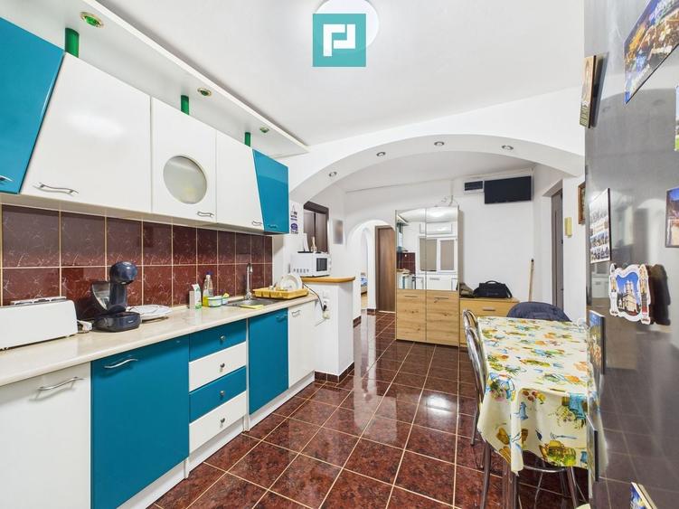 Apartament cu 3 camere decomandat, mobilat în Girocului