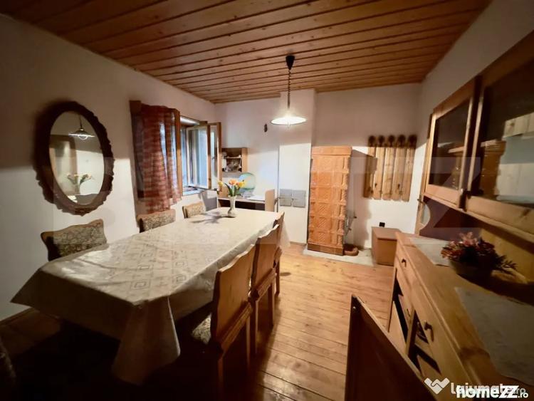 Casă cu 7 camere cu Teren 1670 Mp în Ponor