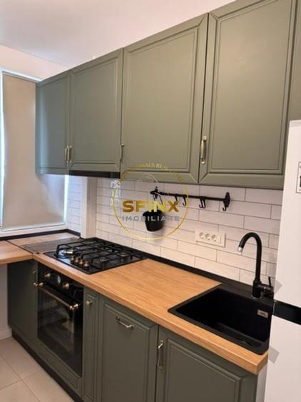 Apartament cu 3 camere semidecomandat, mobilat în Tineretului