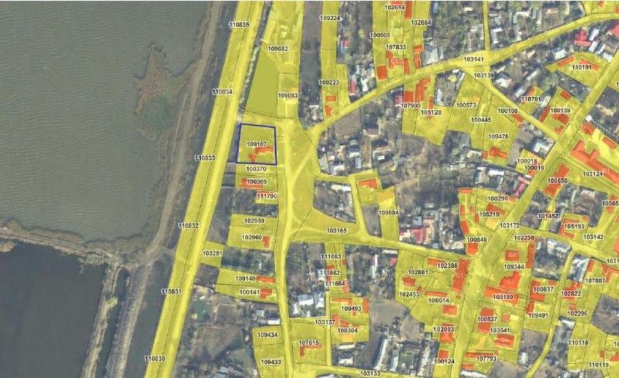 Casă cu 4 camere cu Teren 1443 Mp în Braniștea