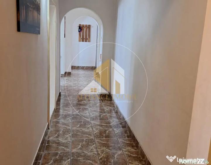Apartament cu 3 camere decomandat în Central