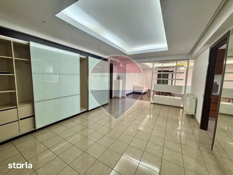 Apartament cu 4 camere în Eminescu