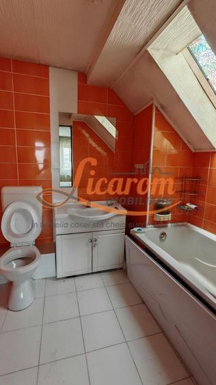 Casă individuală cu 4 camere cu Canalizare în Bartolomeu