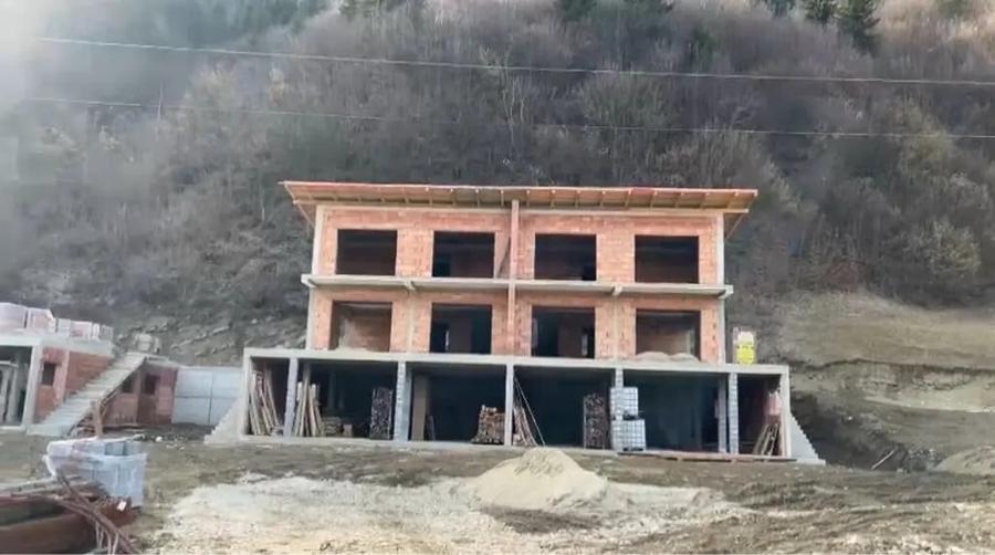 Casă în Central