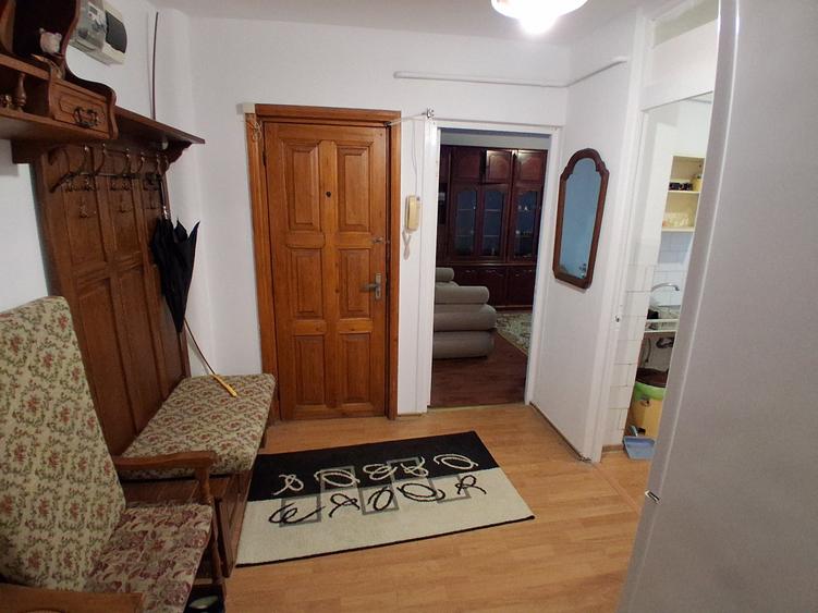 Apartament cu 3 camere decomandat în Păcurari