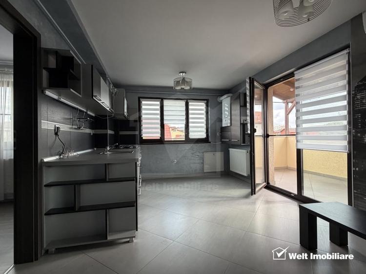Apartament cu 3 camere semidecomandat, mobilat în Între Lacuri