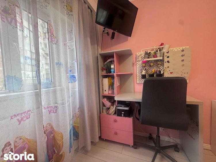 Apartament cu 3 camere decomandat în Drumul Taberei