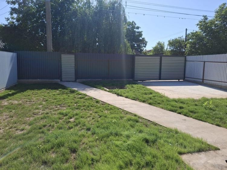 Casă cu 3 camere în Costi