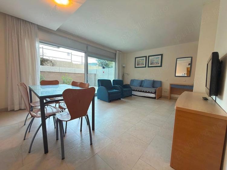 Apartament cu 4 camere decomandat în Central