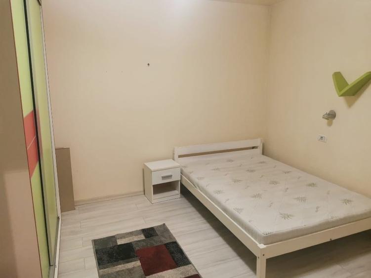Apartament cu 2 camere decomandat, mobilat în Central