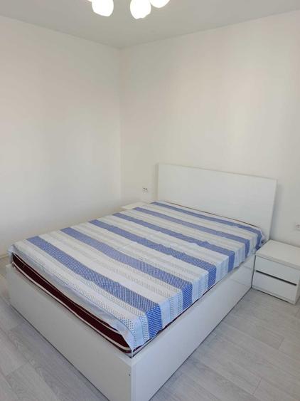 Apartament cu 2 camere semidecomandat în Calea București