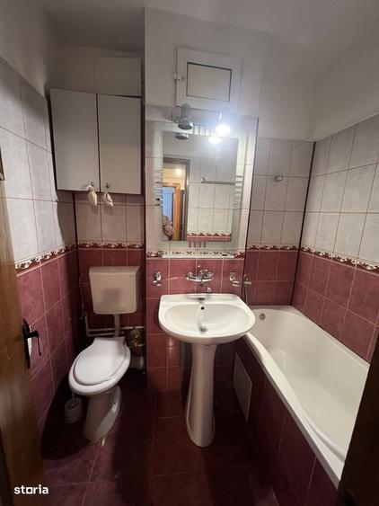 Apartament cu 2 camere decomandat în Calea București