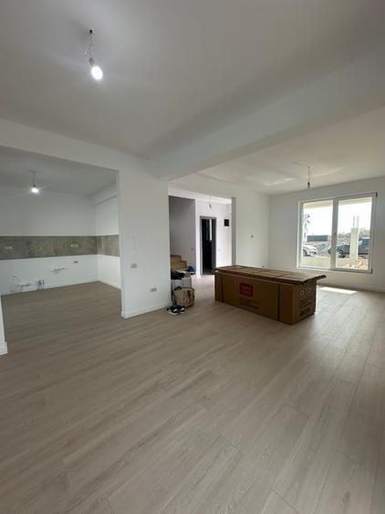Casă individuală cu 5 camere cu Canalizare în Bragadiru
