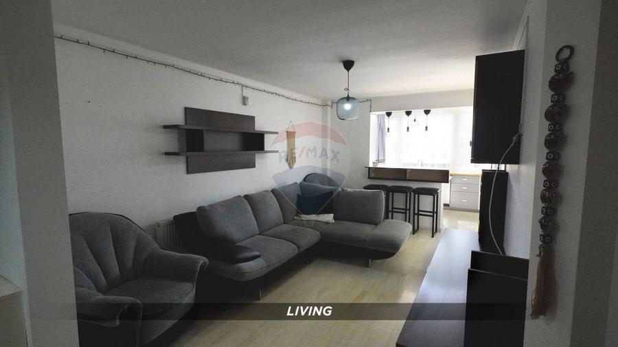 Apartament cu 3 camere decomandat în Central