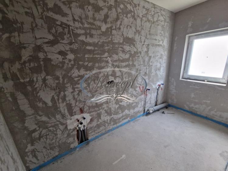 Duplex cu 4 camere cu Canalizare în Dâmbul Rotund