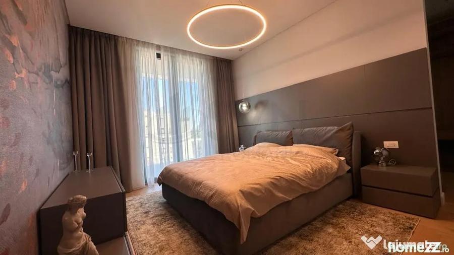 Apartament cu 4 camere semidecomandat în Floreasca