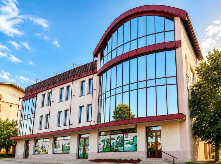 Birou, de 660 mp, în Dâmbovița