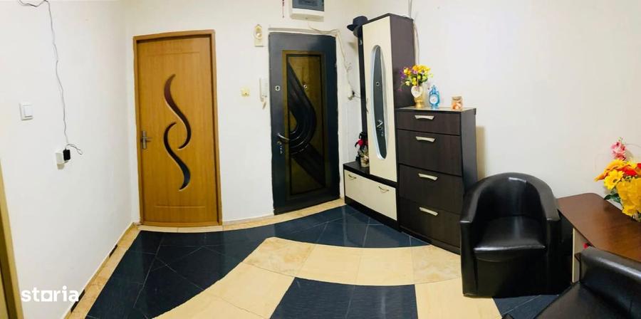 Apartament cu 3 camere în Piața Nouă