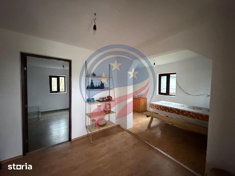 CASA CU TEREN 2500 MP LA 23 KM DE CRAIOVA CU TEAVA DE GAZE - 9