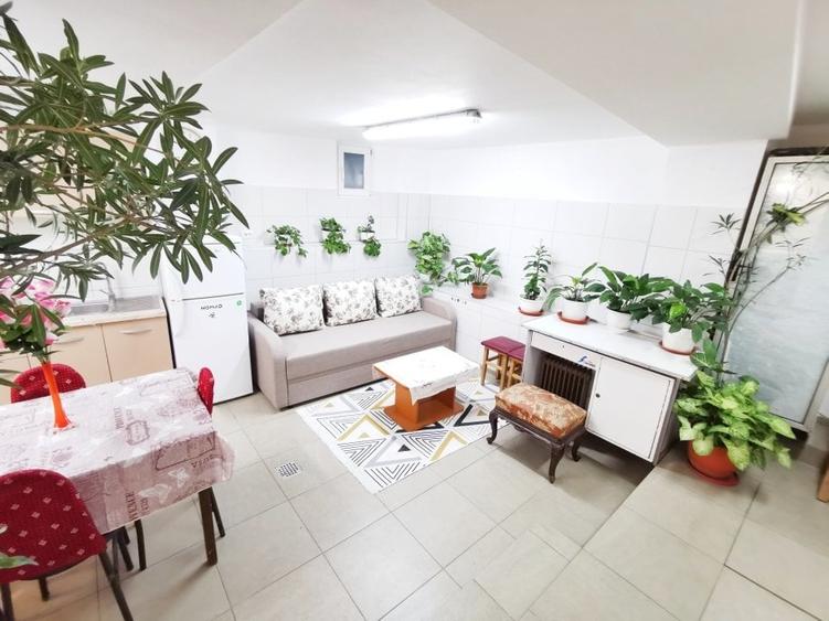 Apartament cu 2 camere semidecomandat, mobilat în Calea Călărașilor