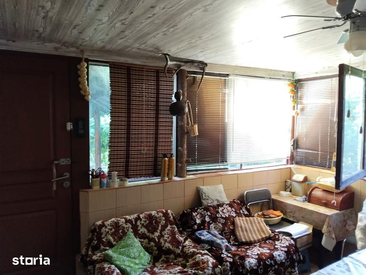 Casă cu 4 camere cu Teren 1020 Mp în Stănești