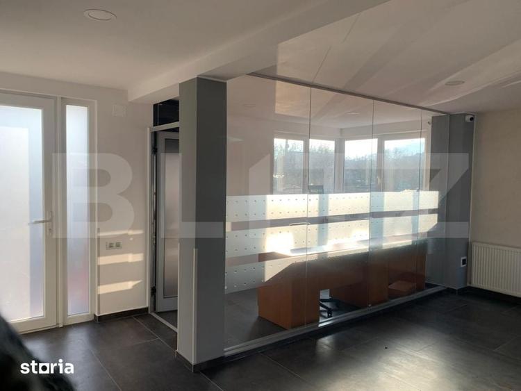 Spațiu comercial, de 390 mp, în Luna