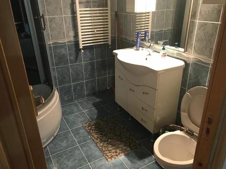 Apartament cu 3 camere decomandat în Canta