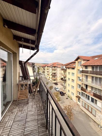 Apartament cu 2 camere semidecomandat, mobilat în Florești