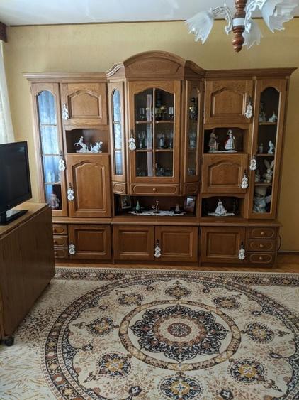 Apartament cu 3 camere semidecomandat în Sud