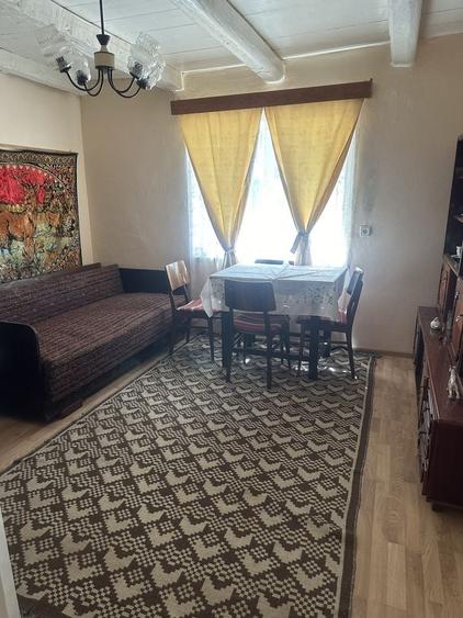Casă cu 4 camere în Tăut