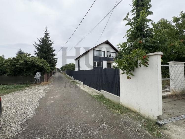 Casă individuală cu 4 camere cu Canalizare în Lilieci
