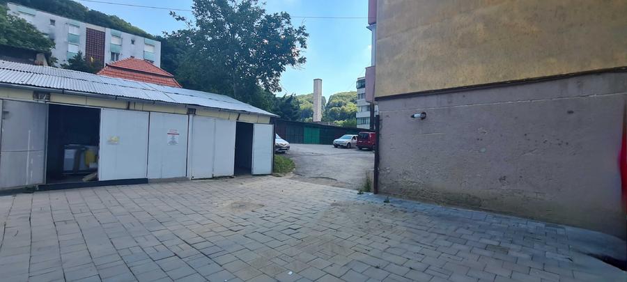 Spațiu comercial, în Central