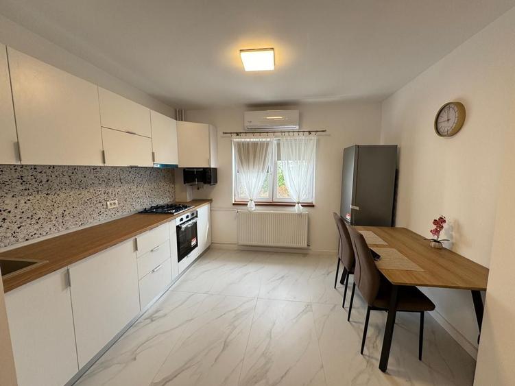 Apartament cu 2 camere decomandat în 13 Septembrie