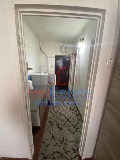 Garsonieră decomandată în Filiași