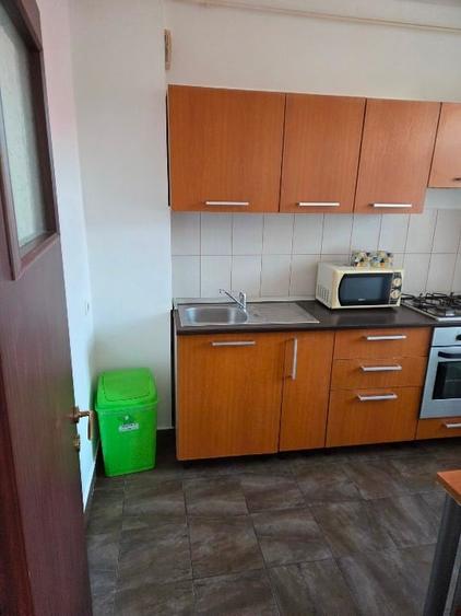 Apartament cu 2 camere semidecomandat, mobilat în 1 Decembrie 1918