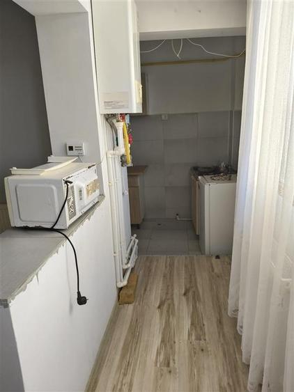 Garsonieră decomandată, mobilată în Radu Negru