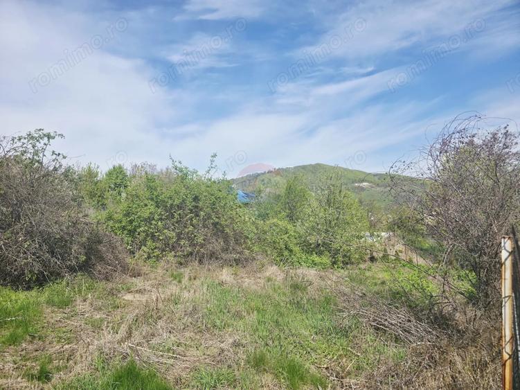 Teren de 1000 mp, în Calea Romanului