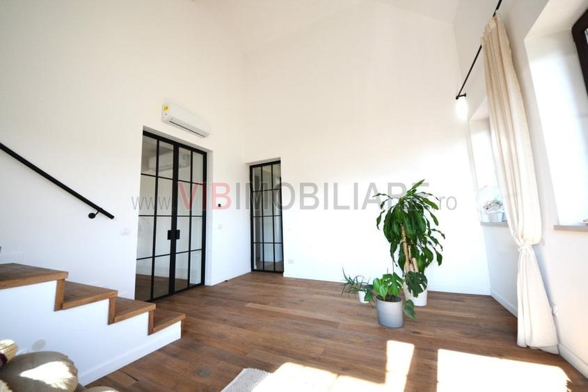 Casă cu 12 camere cu Canalizare în Odăi