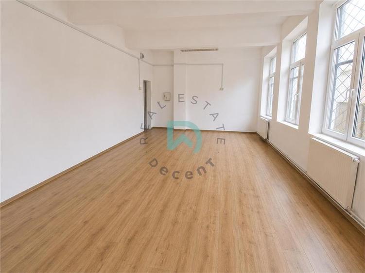 Spațiu comercial, de 556 mp, în Turcheș