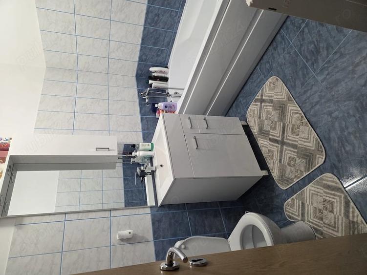 Apartament cu 2 camere semidecomandat în Florești