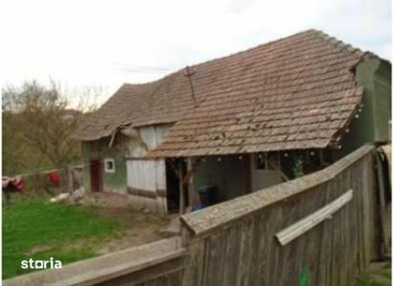 Casă cu 2 camere cu Teren 871 Mp în Central