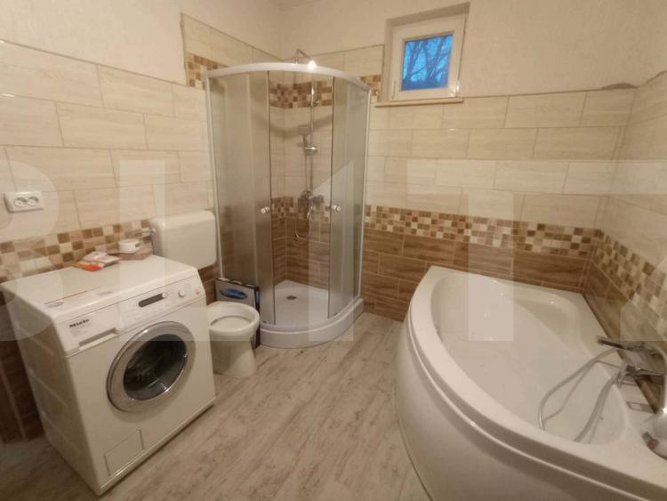 Casă individuală cu 5 camere cu Garaj în Petriceni