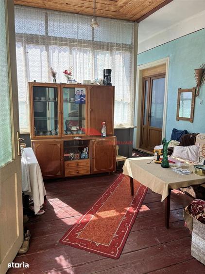 Casă cu 5 camere cu Teren 520 Mp în Central