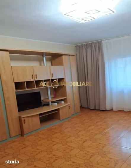 Apartament cu 3 camere, mobilat în Nerva Traian