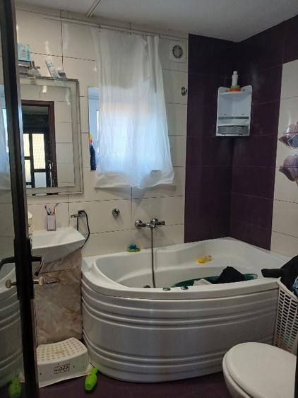 Casă individuală cu 4 camere cu Teren 2770 Mp în Văcărești